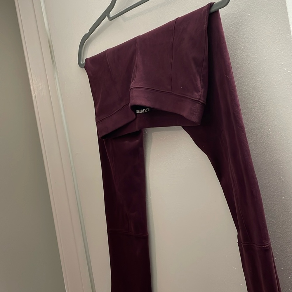 Express 
Extra small
Feel like a mix btw velvet and suede